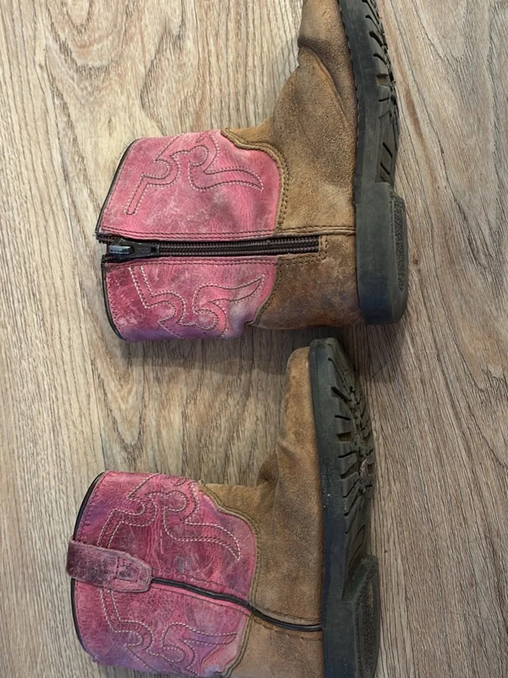 Kids Western Pull-On Boots in Pink and Brown with zipper